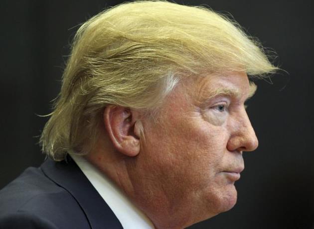 O Ντόναλντ Τραμπ αρχίζει να πλησιάζει και την Χίλαρι